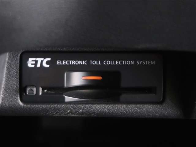 ETC車載器付きです。高速道路の料金所もスムーズに通過できます。