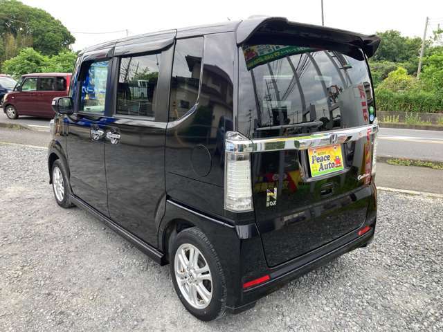 すぐ乗って帰れるシステムのってカエールシステムを採用！車検が残っているお車を気に入ったらその場で乗って帰れます！（条件等あります。スタッフにお尋ねください）1か月以内に名義変更して頂ければOK！