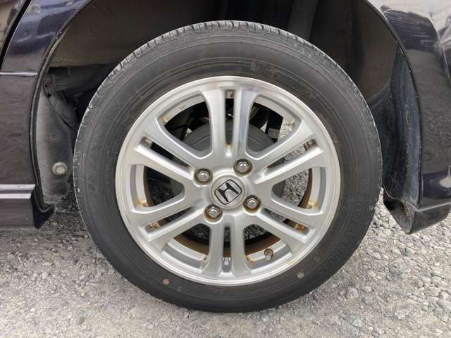 車検板金修理もおこなっています。軽自動車の場合修理個所がない車検は法定費用込の￥52000-にてやらせて頂いてます。修理板金などもお気軽にご相談下さい。お安く出せるように頑張らせて頂きます！