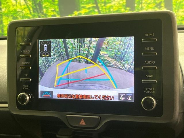 【バックカメラ】駐車時に後方がリアルタイム映像で確認できます。大型商業施設や立体駐車場での駐車時や、夜間のバック時に大活躍！運転スキルに関わらず、今や必須となった装備のひとつです！