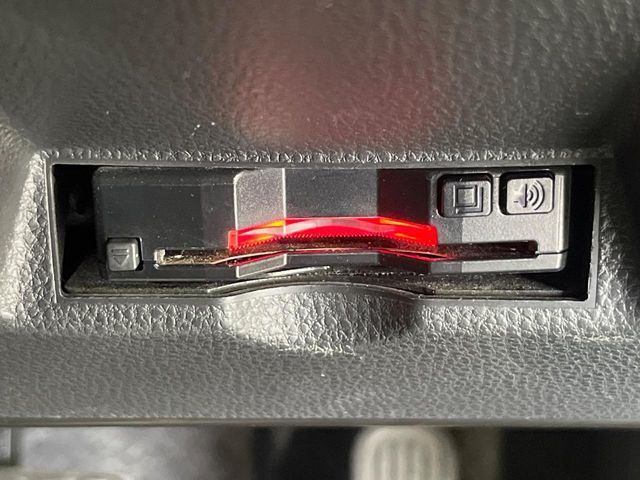 【ETC】高速道路の料金所をストレスなく通過！話題のスポットやサービスエリアに多い「スマートIC」利用時は必須のアイテムです。当店でセットアップを実施、ご納車当日からすぐにご利用いただけます！