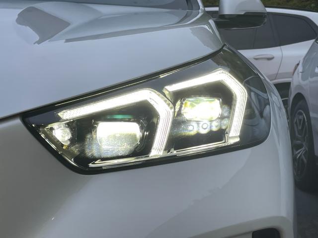 クラックの入りやすい輸入車のヘッドライトへコーティング・クリア施工も承っておりますので、どうぞお気軽にご相談ください！