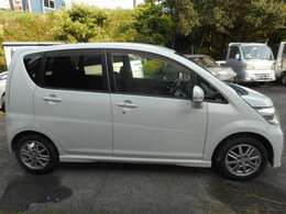 お車の販売だけではなく、車検整備・板金塗装の工場も完備、特に修復車は安全安心をモットーにテストを重ねてお渡ししております。