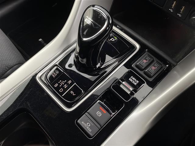 【　シフト　】シフトも操作しやすく快適なドライブを楽しんでいただけます♪