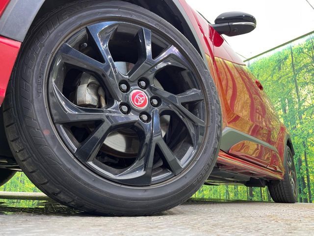 【純正18インチアルミホイール】外観にマッチした純正アルミホイールを装着しております。各種社外アルミホイールや、スタッドレスタイヤも取扱いしております。是非ご相談ください♪