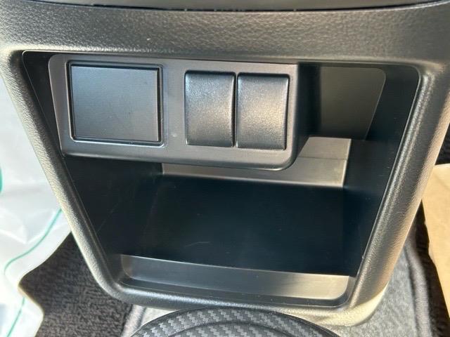 店舗にて現車の確認もいただけますで、お電話で在庫のご確認の上是非ご来店くださいせ！！！