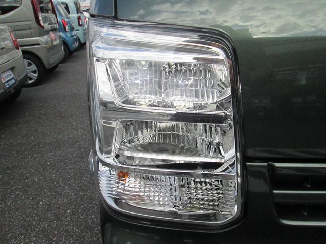 ヘッドライトはLEDです☆明るくて見やすい☆レンズもキレイです☆