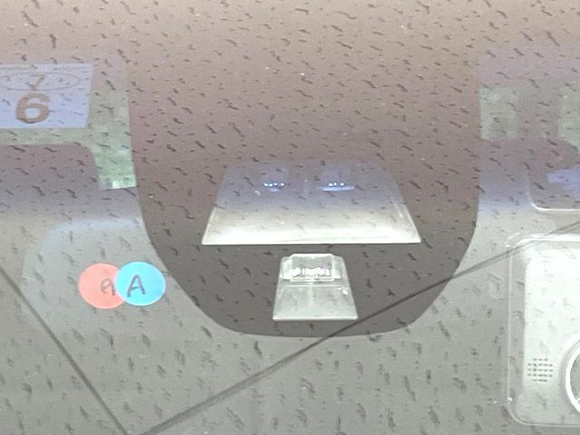 【シティブレーキアクティブシステム】低速走行中に前方の車両等を認識し、衝突しそうな時は警報とブレーキで衝突回避と被害軽減をアシスト。より安全にドライブをお楽しみいただけます。