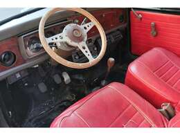 新車並行の国内ワンオーナー車のオリジナルカブリオレが入りました！！　ワンオーナー車はもう出てこないかも？？の貴重な一台です！　キャブエンジン好調でコンディション◎◎！！