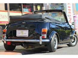 新車並行の国内ワンオーナー車のオリジナルカブリオレが入りました！！　ワンオーナー車はもう出てこないかも？？の貴重な一台です！　キャブエンジン好調でコンディション◎◎！！