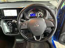 ハンドルの大きさも老若男女問わず運転しやすい大きさになっています。