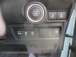 ハンドル周りです！ボタンの配置やメーターのイメージなどご覧ください♪♪