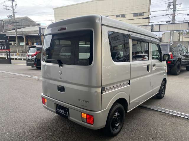 お車の詳細な状態や追加画像ご依頼、また直接お電話でも状態のご説明も行っております。お気軽にお問い合わせください。Car　Studio・・・5　　TEL　072-866-0550（毎週水曜日定休）