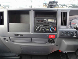 AC PS PW SRS ABS 集中ドアロック 左電格ミラー AM/FM ETC バックモニター ターボ 排気ブレーキ 坂道発進補助装置 アイドリングストップ フォグランプ トラクションコントロール ドラレコ