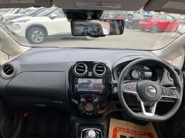 運転席まわりです。細かいオプションなど、気になるところがあればお気軽にメールやお電話等でお問合せください。