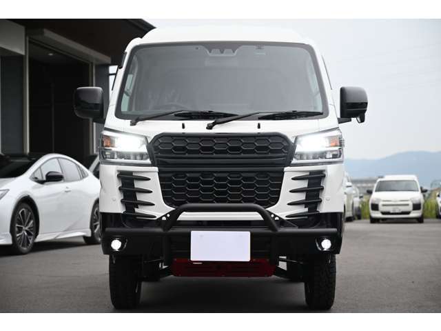 【徹底したクリーニング】入庫時は様々な状態の中古車ですが当社スタッフが専用機材を駆使し、1台1台丁寧にクリーニング。内外装共に細部まで輝きを取り戻してから販売致します。