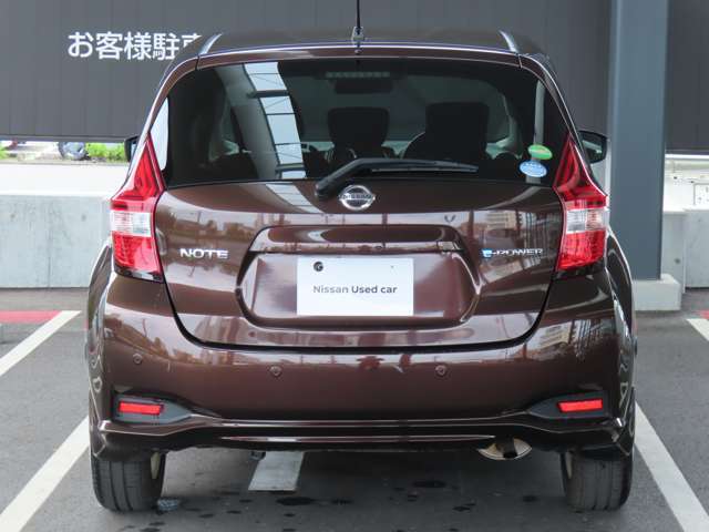 コンパクトだけど室内広々なので、友達とのドライブでも活躍しそうですね☆