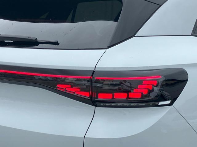 LEDテールランプはダイナミックターンインジケーター(流れるウインカー)