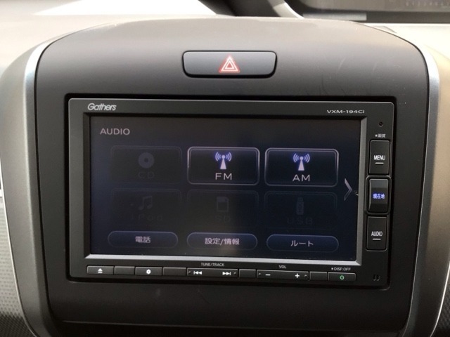 【オーディオ機能】ナビに一体のオーディオは、CDプレーヤーを装備♪もちろんFM/AMラジオもお聞きいただけますよ♪
