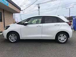 車検、整備、万が一の事故修理も承ります♪技術確かなスタッフが在籍しておりますので、ご購入後のアフターサービスも充実！お客様と末長いお付き合いをさせていただけたら幸いです☆ぜひ、宜しくお願いいたします。