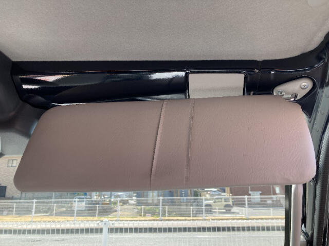 私達はお客様が楽しく、そして安全な車選びができますよう、分かりやすい情報開示を心がけております。価格の表示に関しては、支払総額を掲載する事で、初心者のお客様にも安心な情報をお届け致します。
