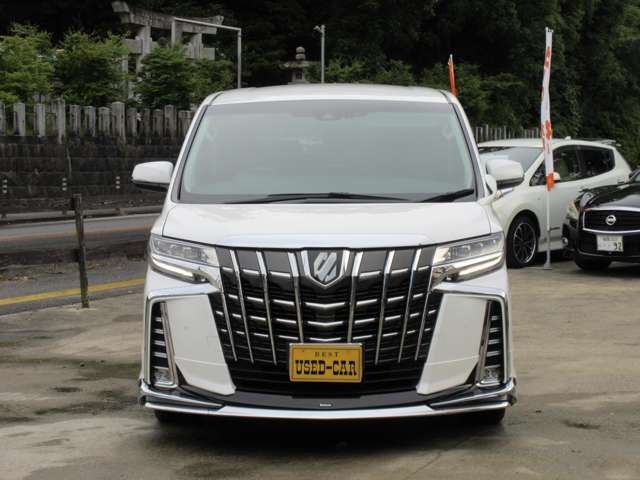 お手頃な価格で高品質なお車の仕入れに力を注いでおります。価格・グレード・装備等、比べて頂けましたら幸いです。安心のカーライフを全力でサポートさせて頂きます。スタッフ一同ご来店をお待ちしております。