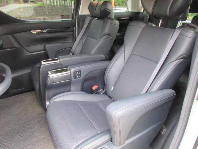 代車完備！！修理や車検の際も無料の代車が御座いますので安心ですね♪お気軽にお尋ねください！！