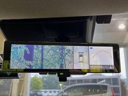 【アラウンドビューモニター】専用のカメラにより、上から見下ろしたような視点で360度クルマの周囲を確認することができます☆死角部分も確認しやすく、狭い場所での切り返しや駐車もスムーズに行えます。
