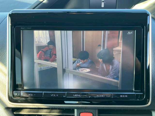 納車はもちろん内装クリーニング済み☆ご要望に応じてボディーコーティングも承ります☆ボディの艶は更に蘇りますし、細かい傷も目立たなくなります♪施工後のメンテナンスも水洗いでOKです♪