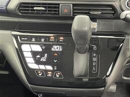 【シフトレバー】シフトも操作しやすく快適なドライブを楽しんでいただけます！