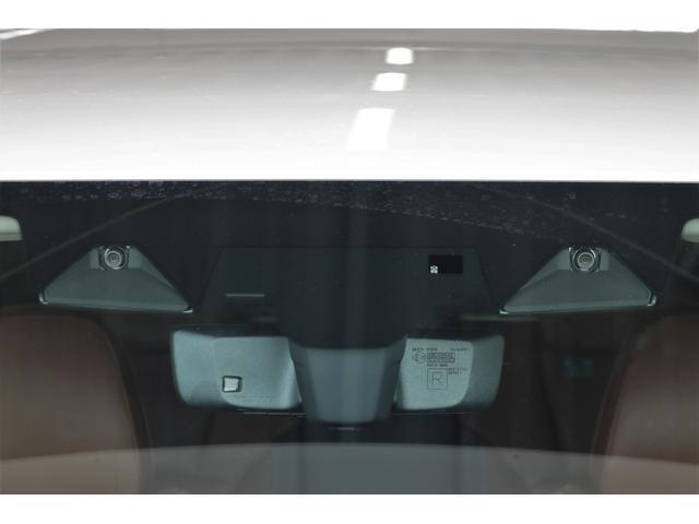 こちらが新世代アイサイトのステレオカメラです。