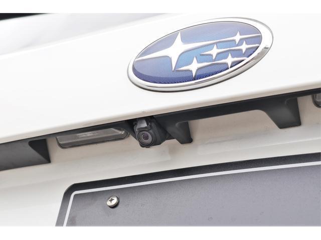 リヤカメラ付きで駐車も楽々、後方の映像を確認でき安心です