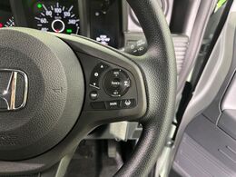 【アダプティブクルーズコントロール】高速道路での長距離走行が楽に！！自動で速度を保つクルーズコントロールが、衝突軽減システムと連携し、前方の車両を感知して車間を保つように速度調節してくれます！！