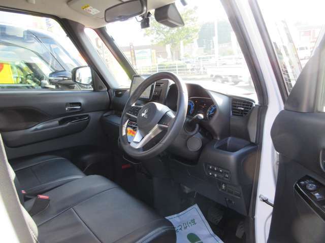 人気のベンチシートでゆったり快適