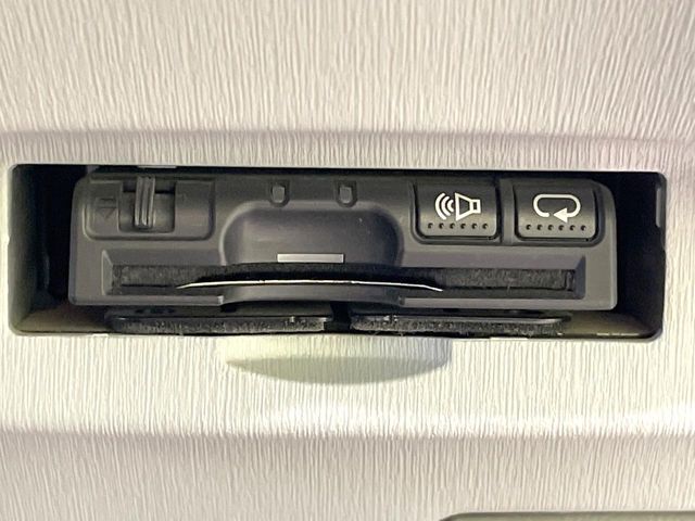 【ETC】高速道路の料金所をストレスなく通過！話題のスポットやサービスエリアに多い「スマートIC」利用時は必須のアイテムです。当店でセットアップを実施、ご納車当日からすぐにご利用いただけます！