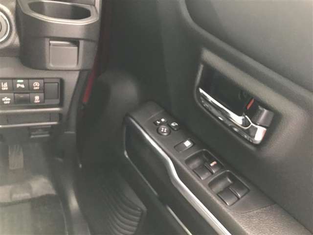運転席からの操作で空気の入れ替えができて快適な室内空間へ☆