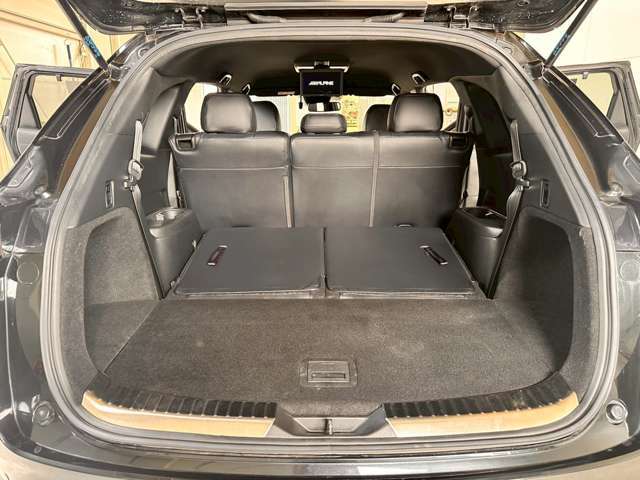 インパネシフトは最近の軽自動車の特徴ですね！足元も普通のシフトと違い、足元が広くとれますし運転しやすいと評判です！