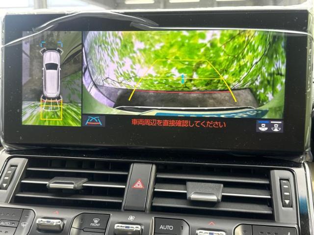 WECARSの展示場では実際に見て、触ってお車をお選びいただけます！知識の豊富な営業スタッフが様々なカーライフをご提案いたします！