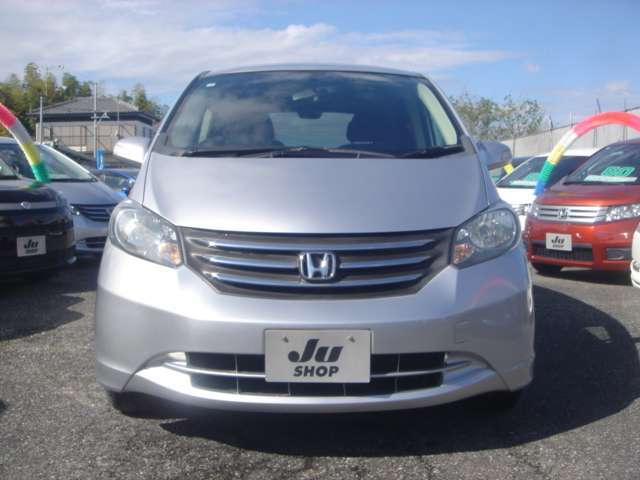 ヘッドライトの曇りもございません！！