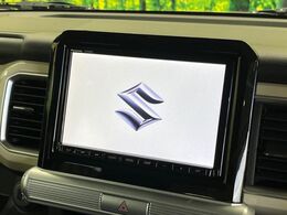 【純正8型ナビ】人気の純正ナビを装備。オーディオ機能も充実しており、Bluetooth接続すればお持ちのスマホやMP3プレイヤーの音楽を再生可能！毎日の運転がさらに楽しくなります！！