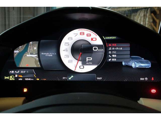 フル電動シートとリア可倒式シートにより、快適性と実用性も両立。