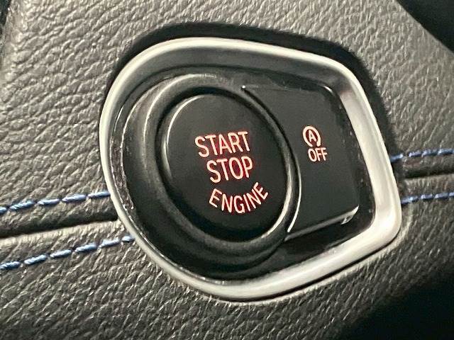 車内へのアクセス楽々、今や必須アイテムの「スマートキー」には、キー複製防止「イモビライザー」まで備わっております。