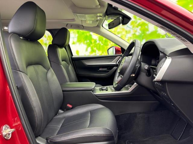 「この車の写真をもっと見たい」「状態が気になる」「この装備はついている？」どんな小さな疑問でもお気軽にお問い合わせください！