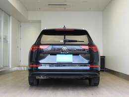 ☆LEDテールランプはウィンカーの光が流れるように点滅するダイナミックインジケーターを装備☆