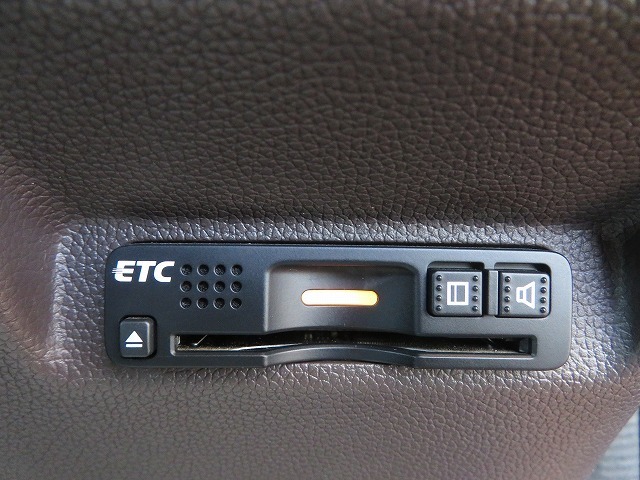 ◆◆ETC付！高速道路の料金所はキャッシュレスで通過です！サービスエリア等にあるスマートインターの出入りも利用可能でとっても便利☆ご納車後すぐにお使い頂けるようセットアップしてのお渡しとなります。