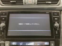 【純正ナビ】一体感のあるナビは、高級感ある車内を演出してくれます。Bluetooth再生などオーディオ機能も充実しておりますので、運転もより楽しめます♪