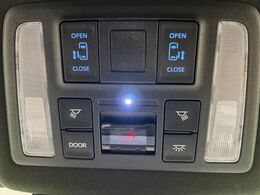 【両側パワースライドドア】スマートキーや運転席のスイッチで後席両側スライドドアの開閉が可能♪電動だから力を入れてドアを開ける必要が無く、小さなお子様でも簡単に開け閉めでき快適です♪