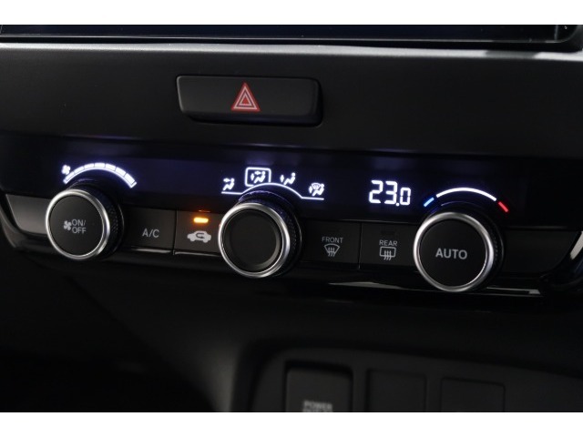 オートエアコンタイプなので細かい操作なしで快適温度に調整してくれます。季節の変わり目のわずらわしさはありませんね♪