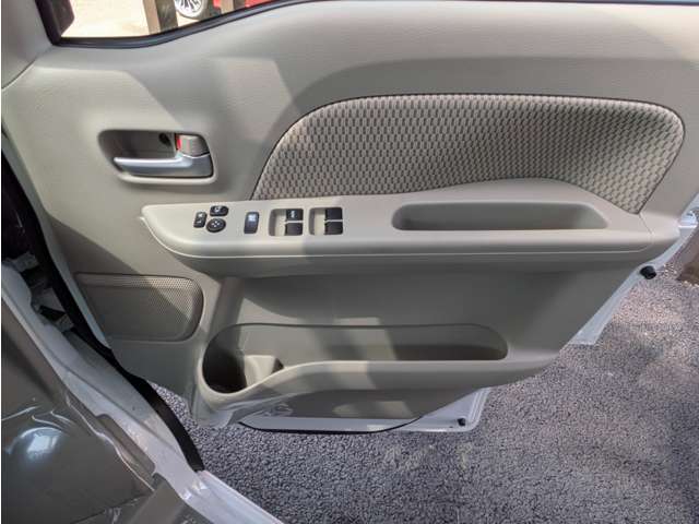 ☆ご掲載中の車両に関して☆　気になる点や知りたいことがあればお気軽にお問い合わせ・お電話くだいませ！すぐに詳しい営業のスタッフから詳しいお話を致します！