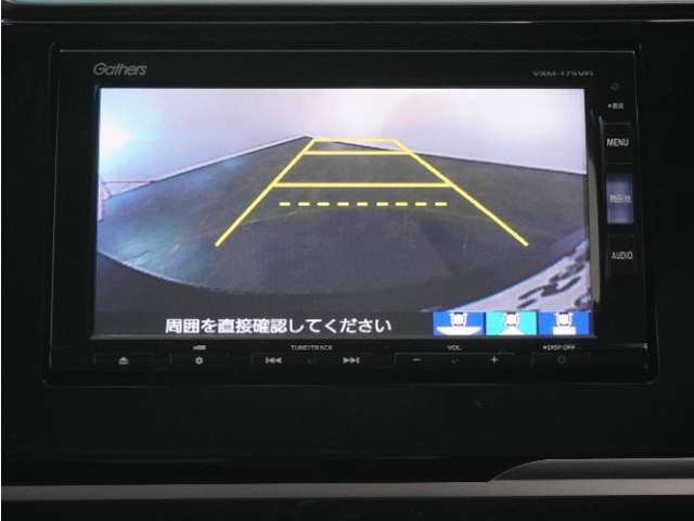 ◆バックカメラ◆リバースにするだけで映ります、後方の安全確認や、狭い駐車場での車庫入れ、雨の日や夜間など視界の悪い時に便利です！安全にバックする為には欠かせない装備です。